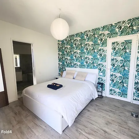 Tour Vadon Yourhosthelper * Saint-Raphael (Var)