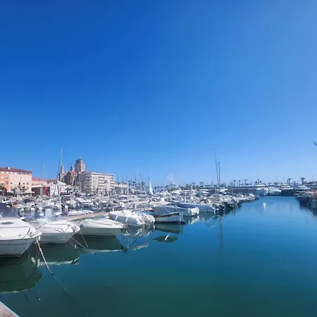 Tour Vadon Yourhosthelper * Saint-Raphael (Var)